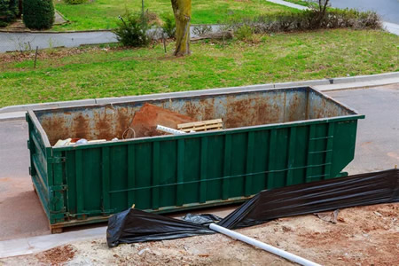 5 Advantages Of Using A Roll-Off Dumpster For Your Trash Removal Needs